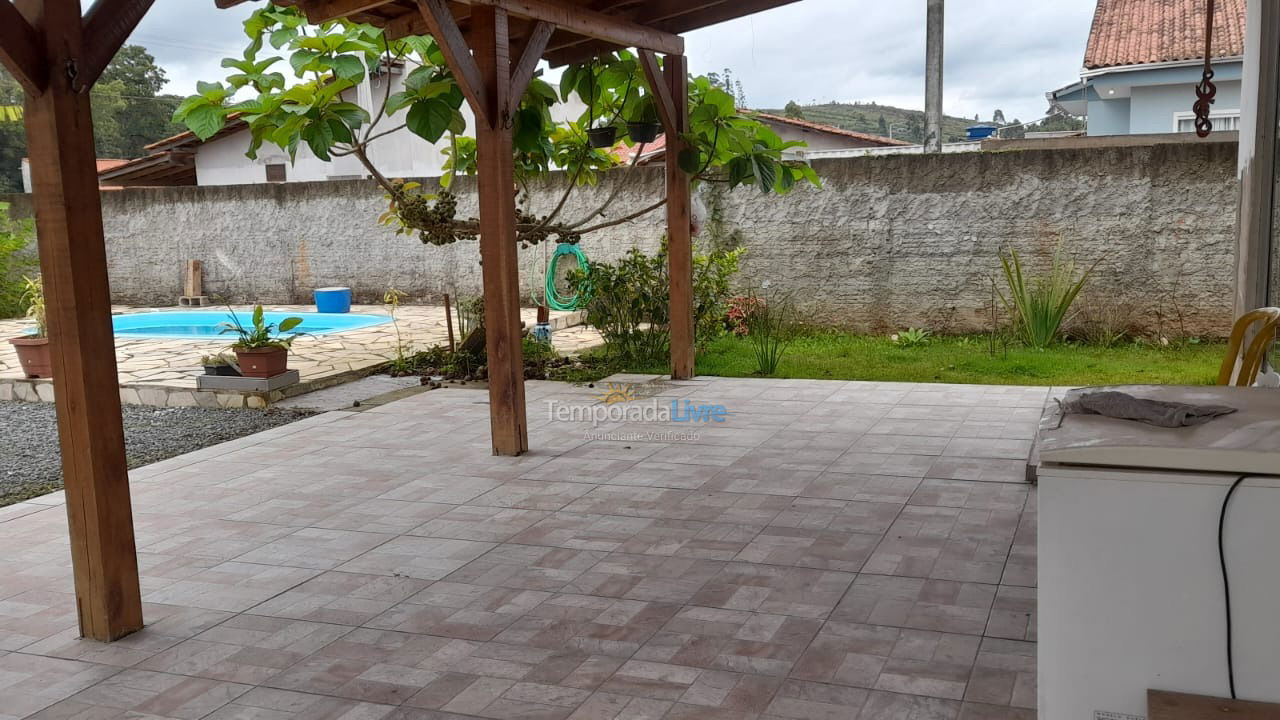 House for vacation rental in Balneário Piçarras (Itajubá Ii)