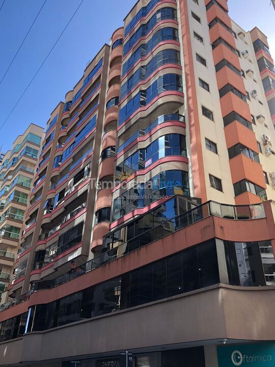 Apartamento para aluguel de temporada em Itapema (Meia Praia)