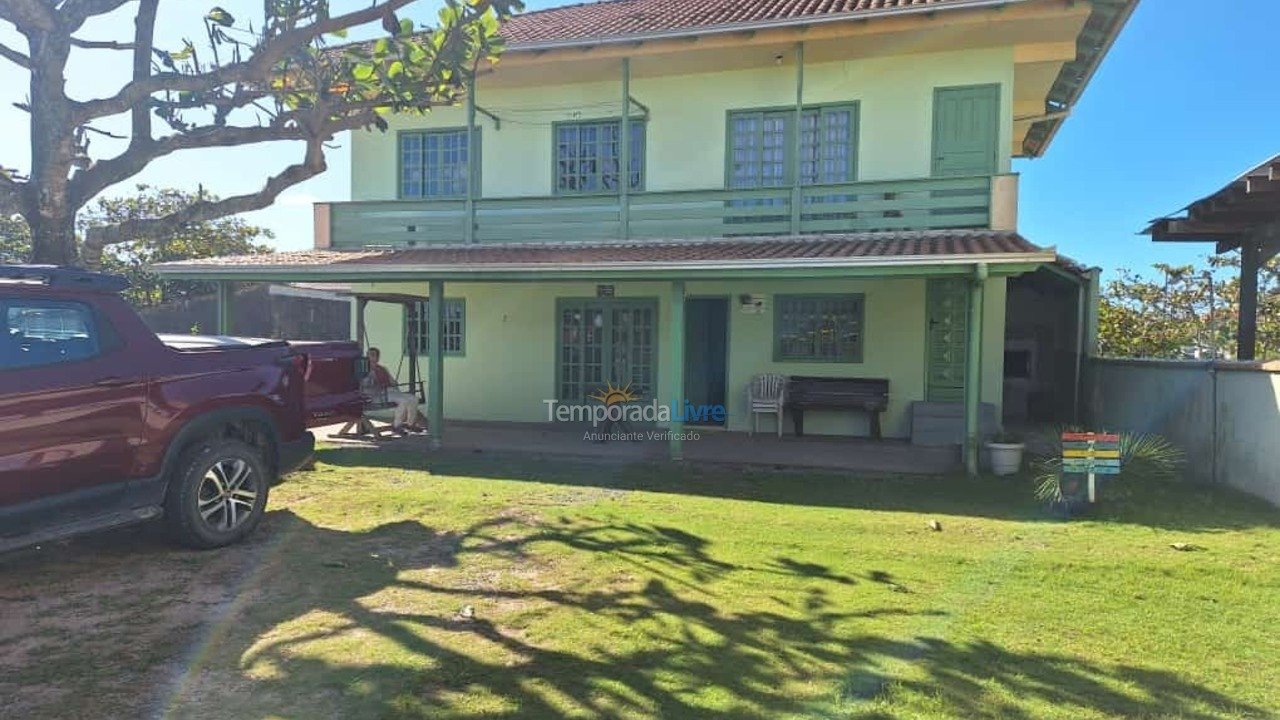 House for vacation rental in São Francisco do Sul (Praia do Ervino)
