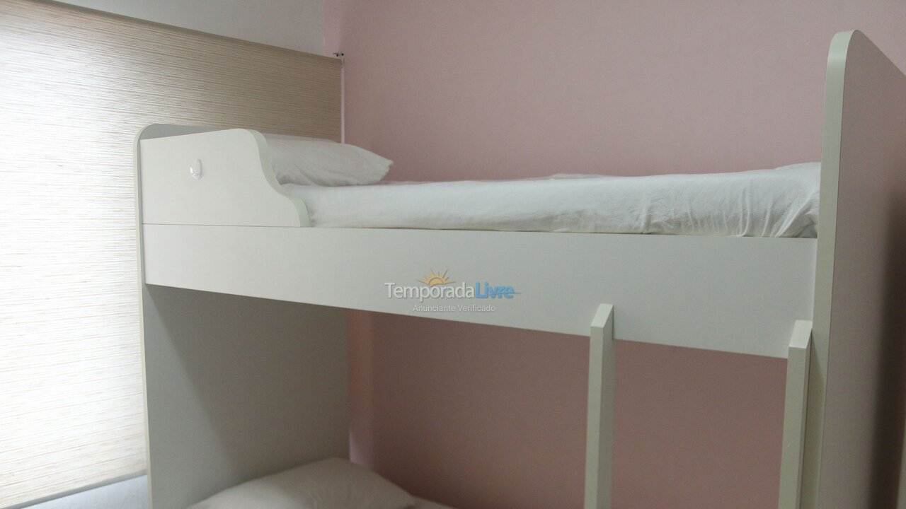 Apartamento para aluguel de temporada em Guarujá (Praia do Tombo)