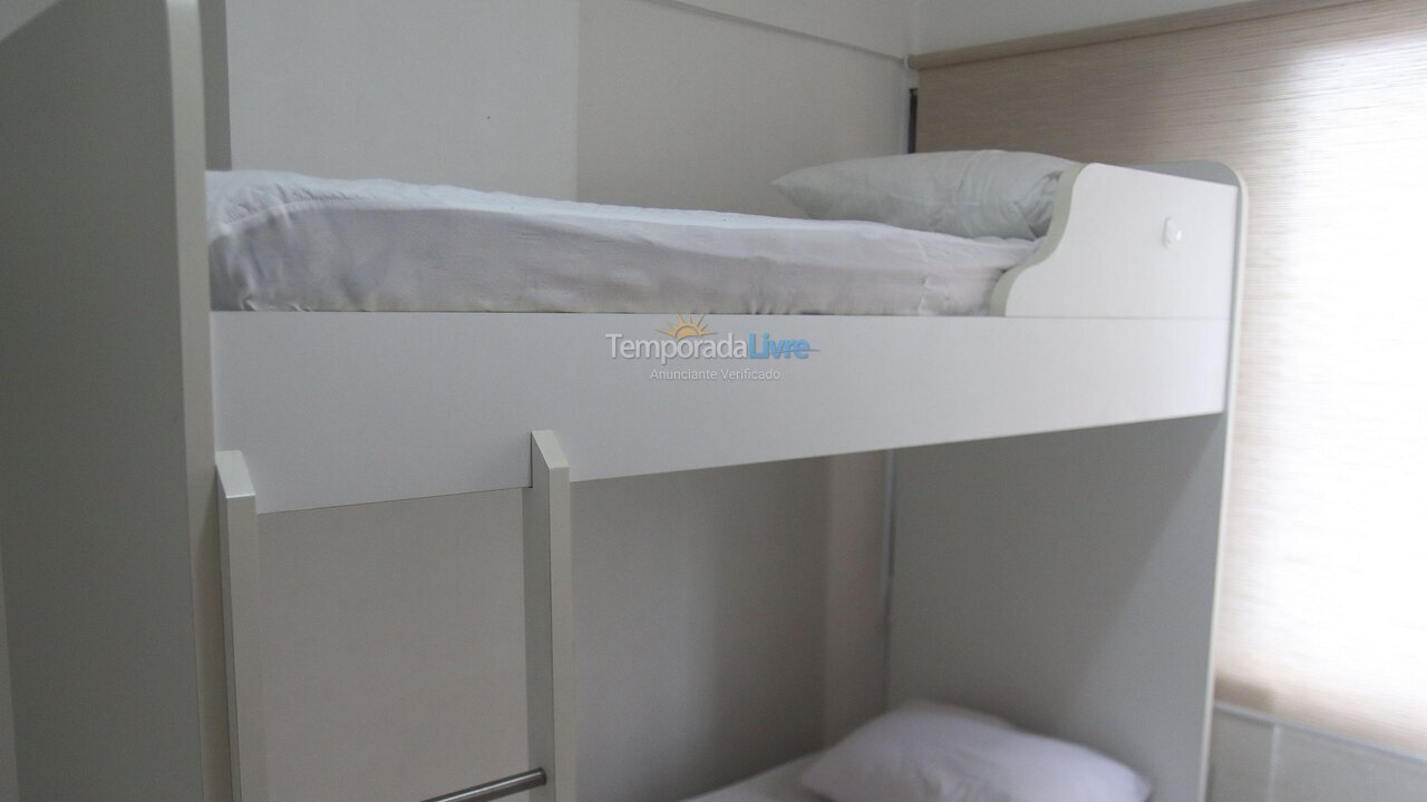 Apartamento para aluguel de temporada em Guarujá (Praia do Tombo)