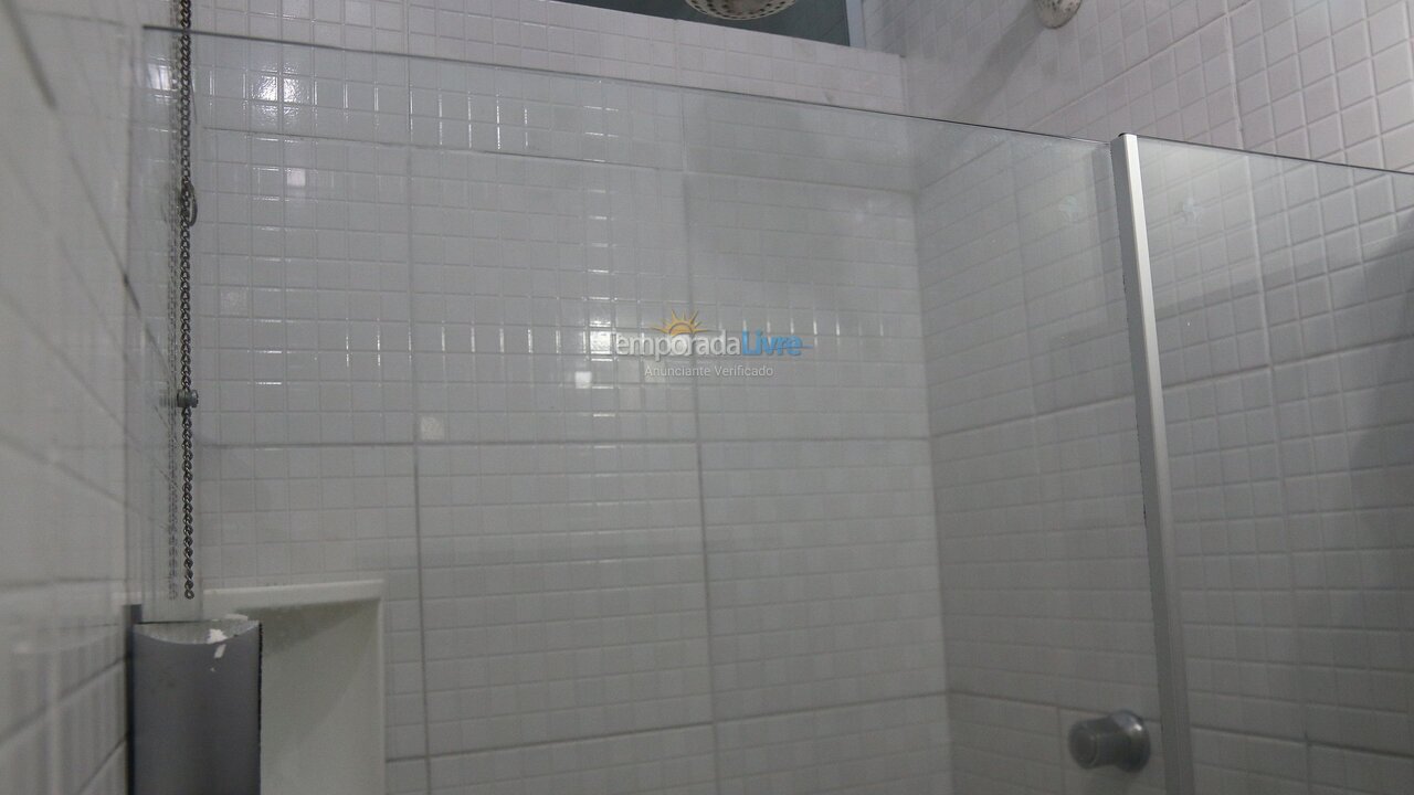 Apartamento para aluguel de temporada em Guarujá (Praia do Tombo)