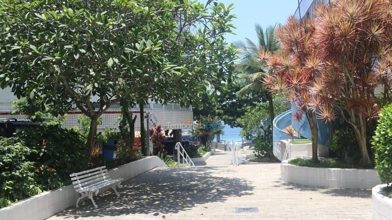 Apartamento para aluguel de temporada em Guarujá (Praia do Tombo)
