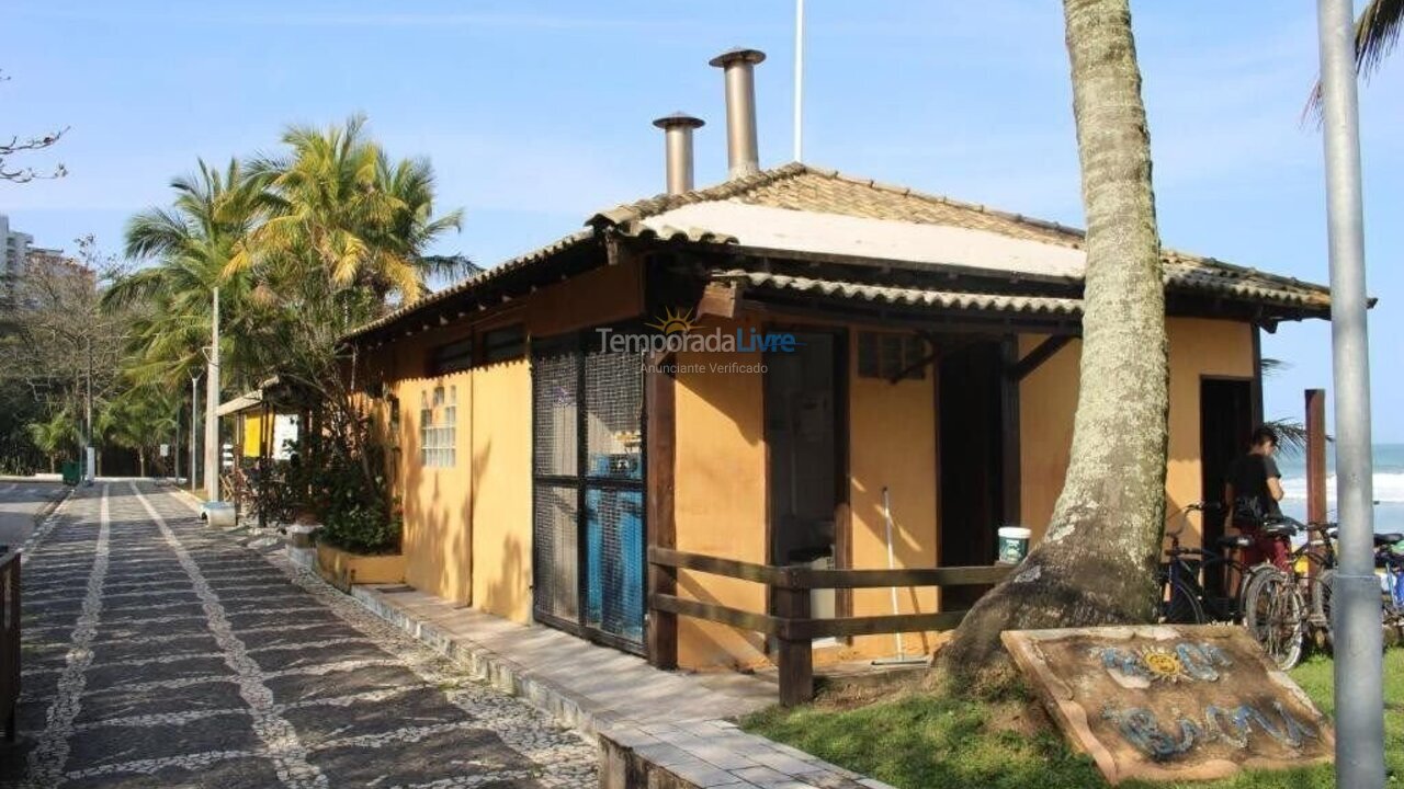 Apartamento para aluguel de temporada em Guarujá (Praia do Tombo)