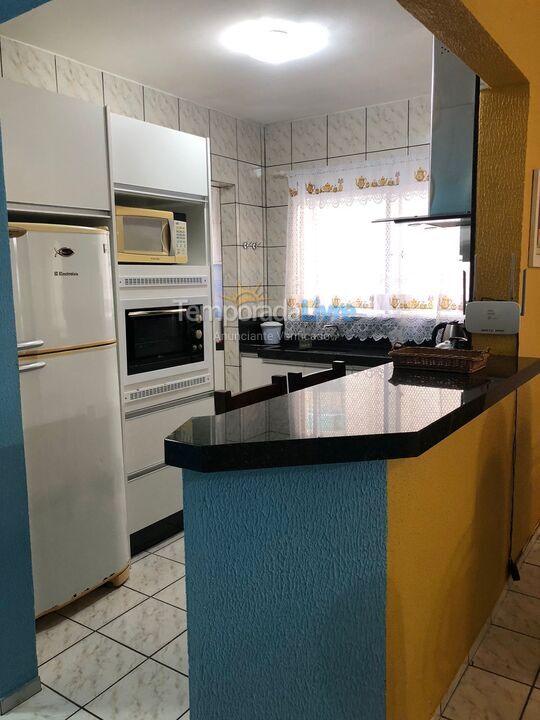 Apartment for vacation rental in Itapema (Meia Praia)