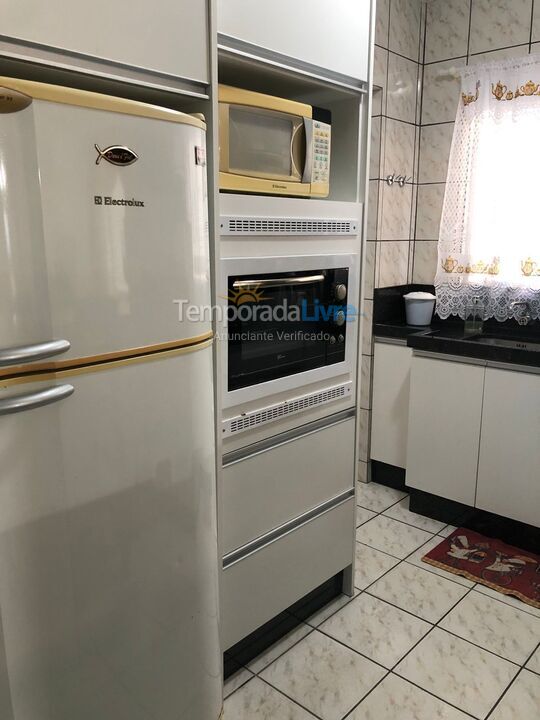 Apartment for vacation rental in Itapema (Meia Praia)