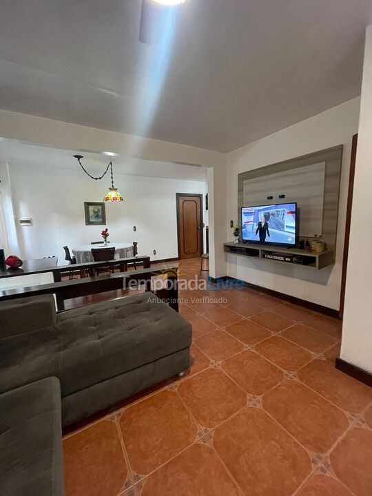 Apartamento para aluguel de temporada em Itapema (Meia Praia)