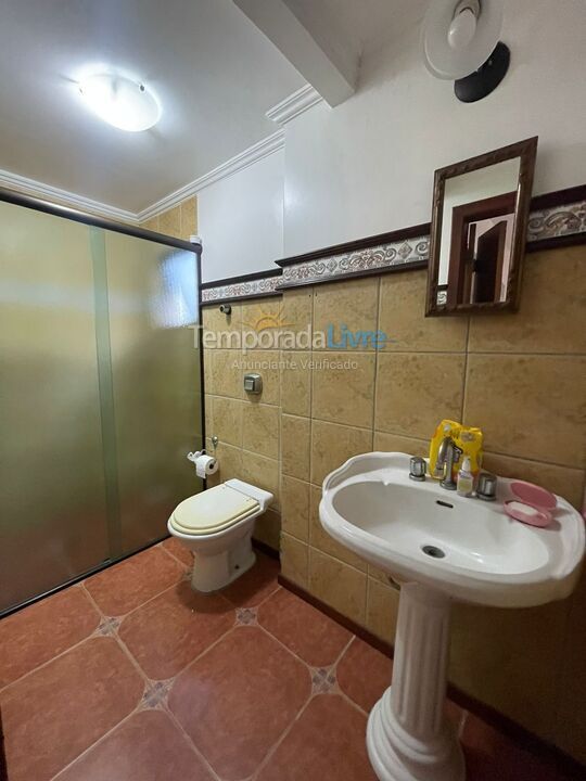 Apartamento para aluguel de temporada em Itapema (Meia Praia)