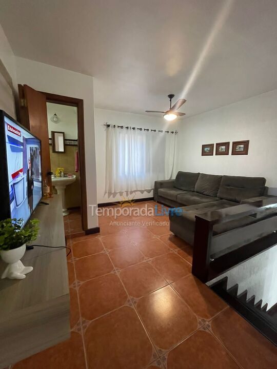 Apartamento para aluguel de temporada em Itapema (Meia Praia)
