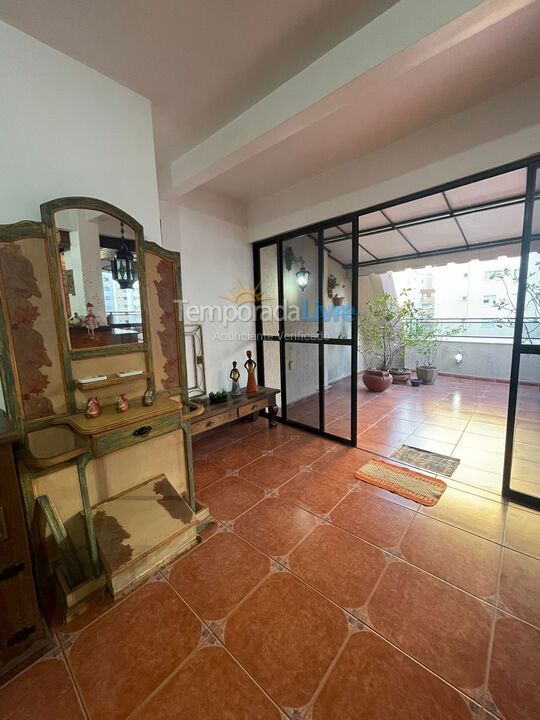 Apartamento para aluguel de temporada em Itapema (Meia Praia)