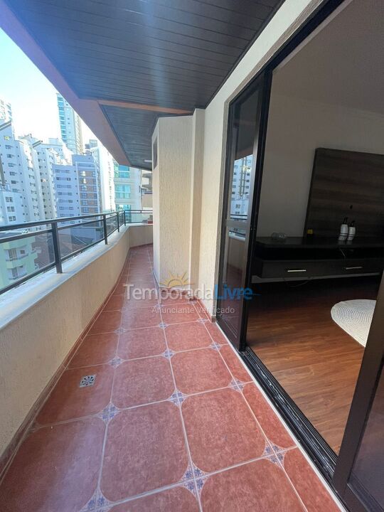 Apartamento para aluguel de temporada em Itapema (Meia Praia)
