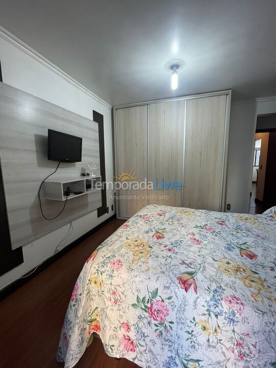 Apartamento para aluguel de temporada em Itapema (Meia Praia)