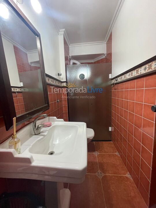 Apartamento para aluguel de temporada em Itapema (Meia Praia)