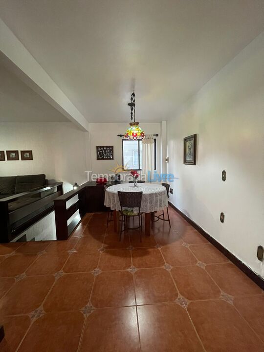 Apartamento para aluguel de temporada em Itapema (Meia Praia)