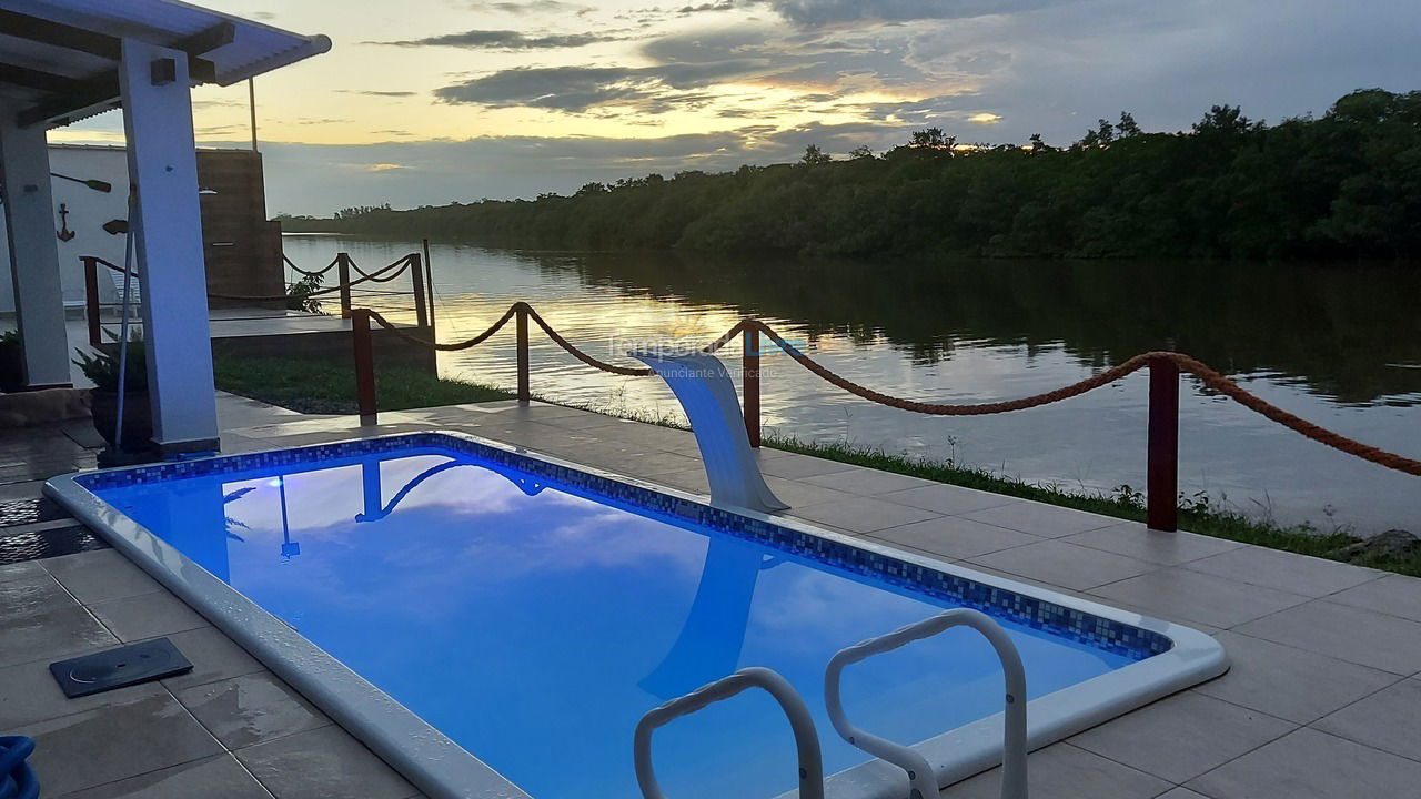 Casa para aluguel de temporada em Casimiro de Abreu (Barra de São João)