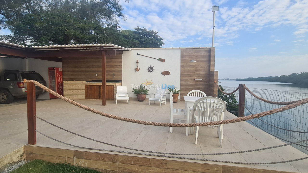 Casa para alquiler de vacaciones em Casimiro de Abreu (Barra de São João)