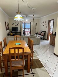 APARTAMENTO DE 3 DORMITORIOS 3 AIRE. CERCA DEL COMERCIO RUSSI RUSSI.