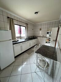 APARTAMENTO DE 3 DORMITORIOS 3 AIRE. CERCA DEL COMERCIO RUSSI RUSSI.