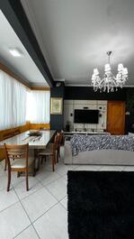 Cobertura duplex com 3 dormitórios na praia de Bombas Bombinhas SC!