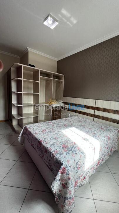 Apartamento para aluguel de temporada em Bombinhas (Praia de Bombas)