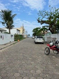 Great Townhouse 100m from Prainha, 3 bedrooms, WI-FI, Barbecue