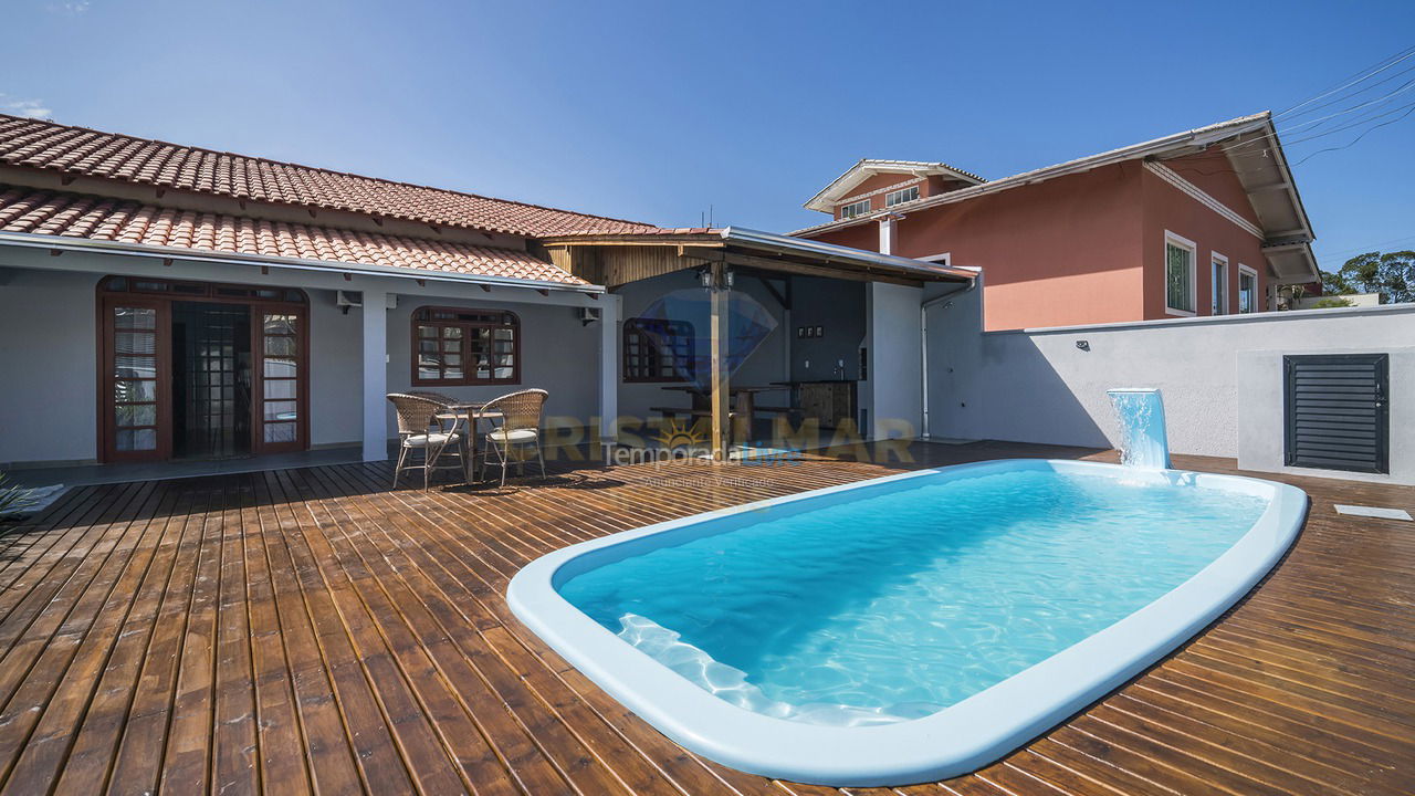 House for vacation rental in Bombinhas (Praia de Bombas)