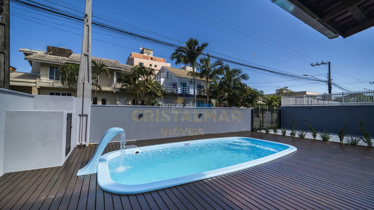 Casa para alquiler de vacaciones em Bombinhas (Praia de Bombas)