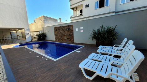 2 QUARTOS CONDOMINIO COM PISCINA E ÓTIMA LOCALIZAÇÃO