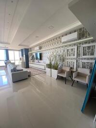 04 SEA FRONT SUITES