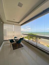 04 SEA FRONT SUITES