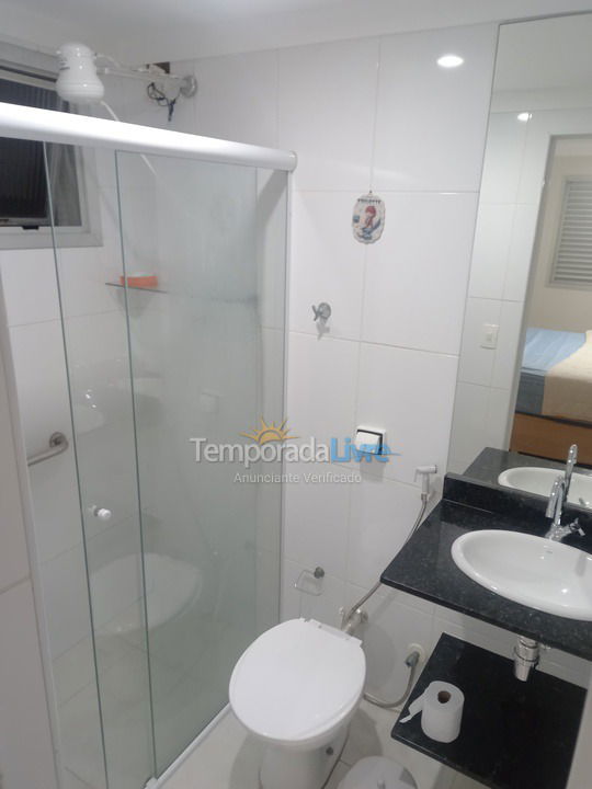 Apartamento para aluguel de temporada em Guarujá (Pitangueiras)