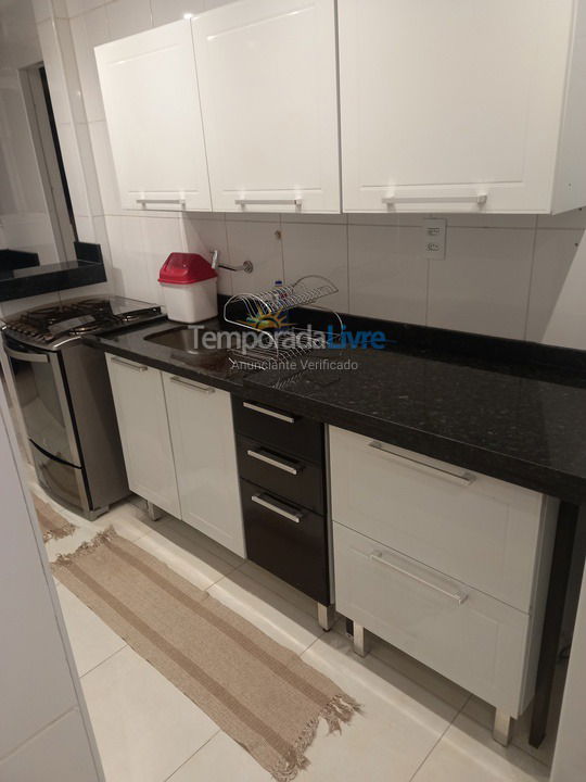 Apartamento para aluguel de temporada em Guarujá (Pitangueiras)