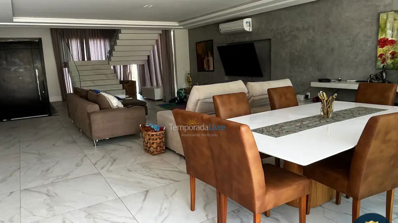 House for vacation rental in Florianopolis (Jurerê Internacional)