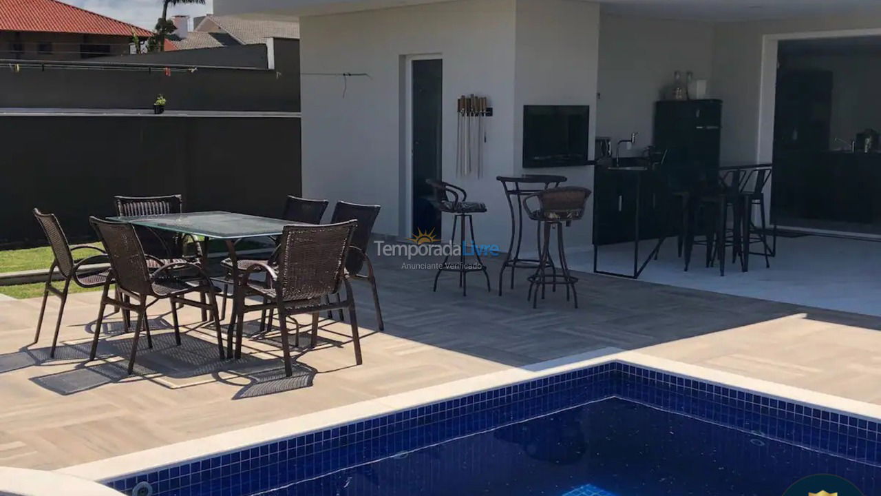 House for vacation rental in Florianopolis (Jurerê Internacional)