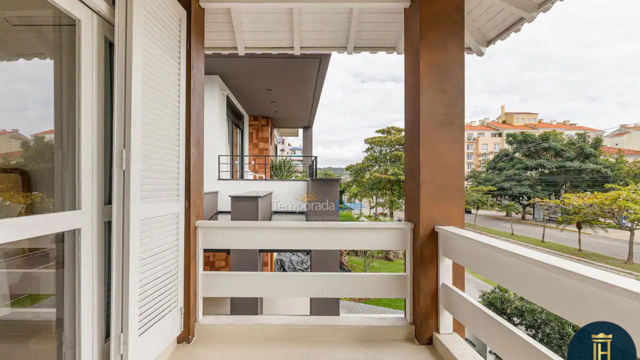 Casa para aluguel de temporada em Florianopolis (Jurerê Internacional)