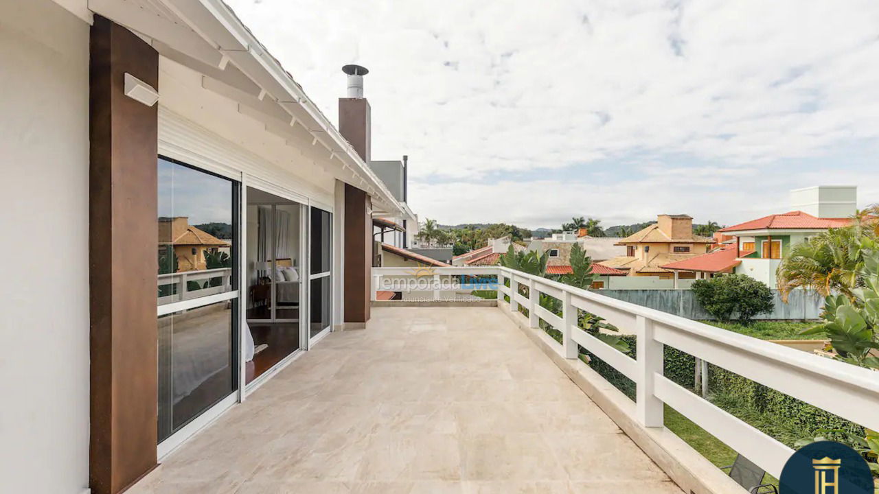 Casa para aluguel de temporada em Florianopolis (Jurerê Internacional)