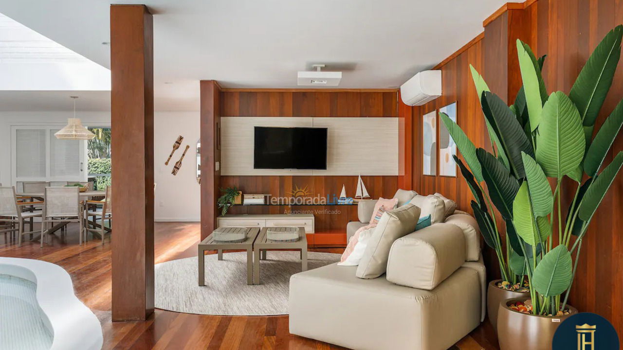 House for vacation rental in Florianopolis (Jurerê Internacional)