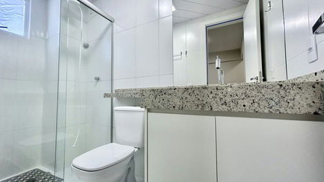 APARTAMENTO COM 02 DORMITÓRIOS