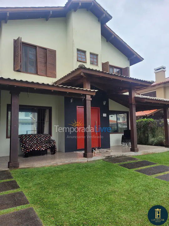 House for vacation rental in Florianopolis (Jurerê Internacional)