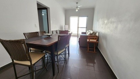 Pitangueiras 2 bedrooms balcony with sea view, 1 space, security screens