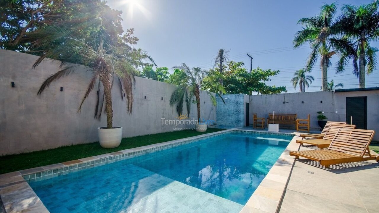 Casa para aluguel de temporada em Guarujá (Praia do Pernambuco)