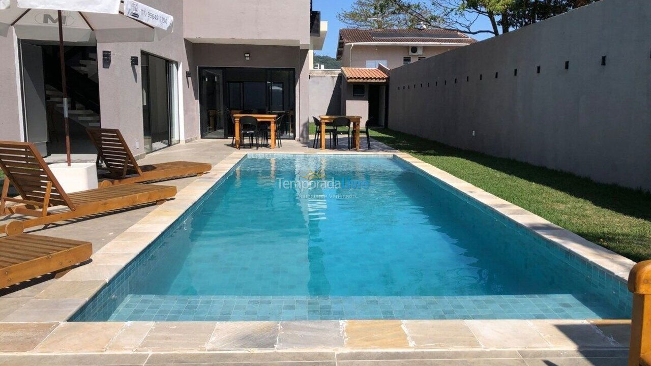 Casa para aluguel de temporada em Guarujá (Praia do Pernambuco)