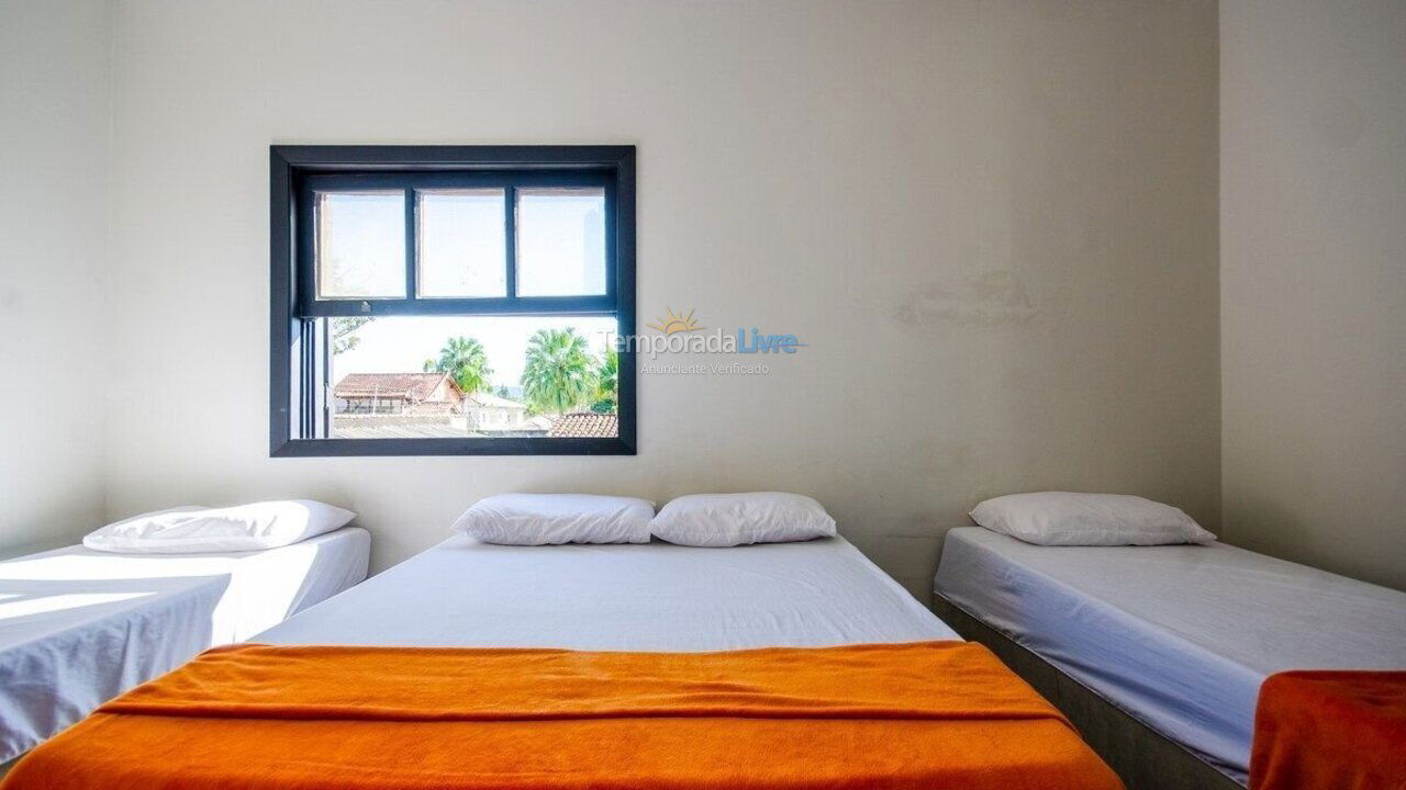 Casa para alquiler de vacaciones em Guarujá (Praia do Pernambuco)