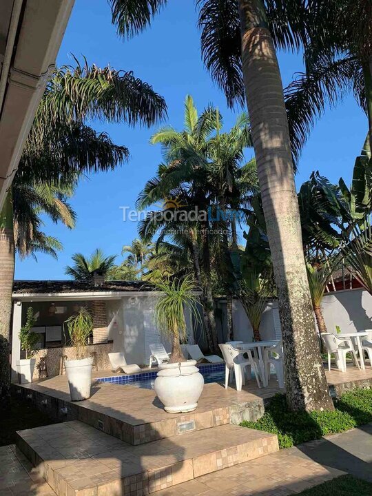 Casa para aluguel de temporada em Guarujá (Praia do Pernambuco)