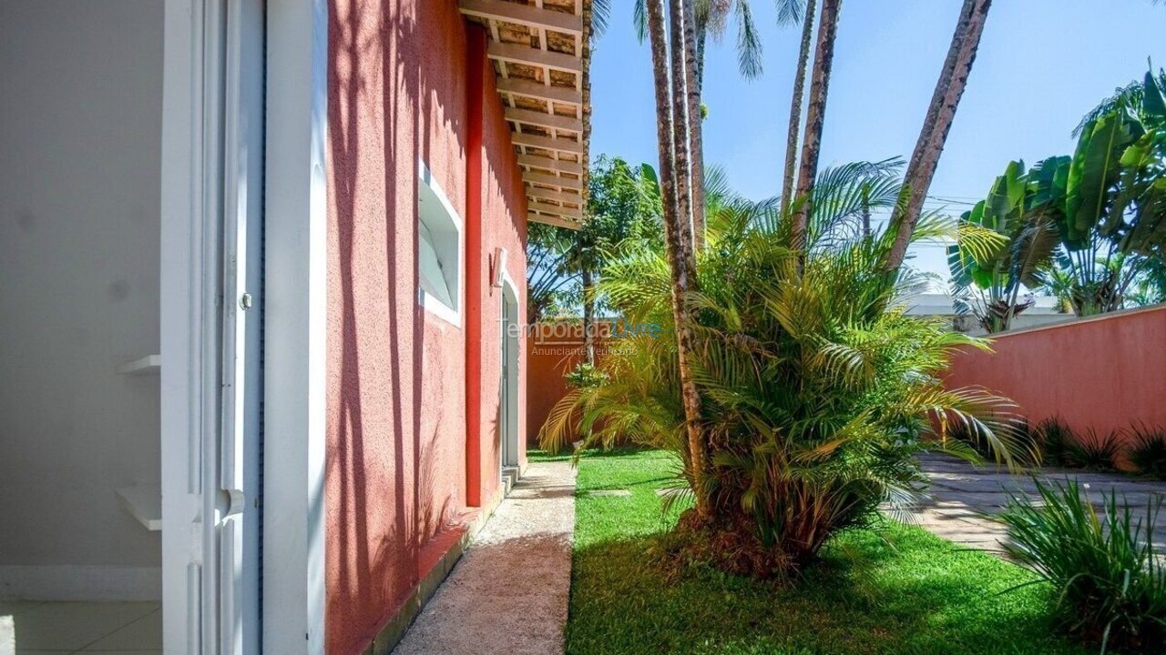 Casa para aluguel de temporada em Guarujá (Praia do Pernambuco)