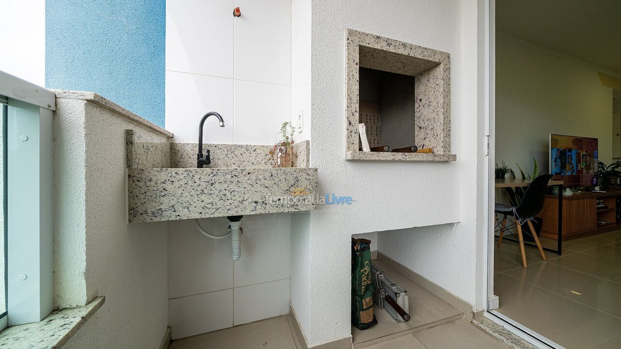 Apartamento para aluguel de temporada em Bombinhas (Praia de Bombas)