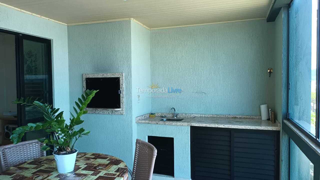 Apartment for vacation rental in Itapema (Meia Praia)