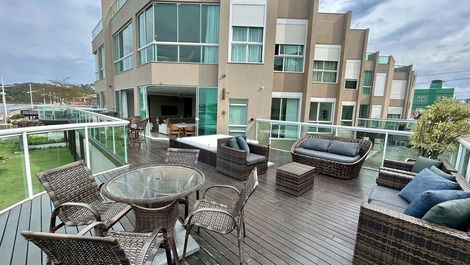 SEA FRONT APARTMENT WITH JACUZZI