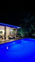 Casa de playa con piscina climatizada en condominio.