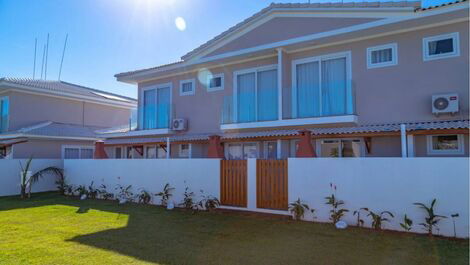 Casa en urbanización cerrada, con piscina en Arraial D'Ajuda